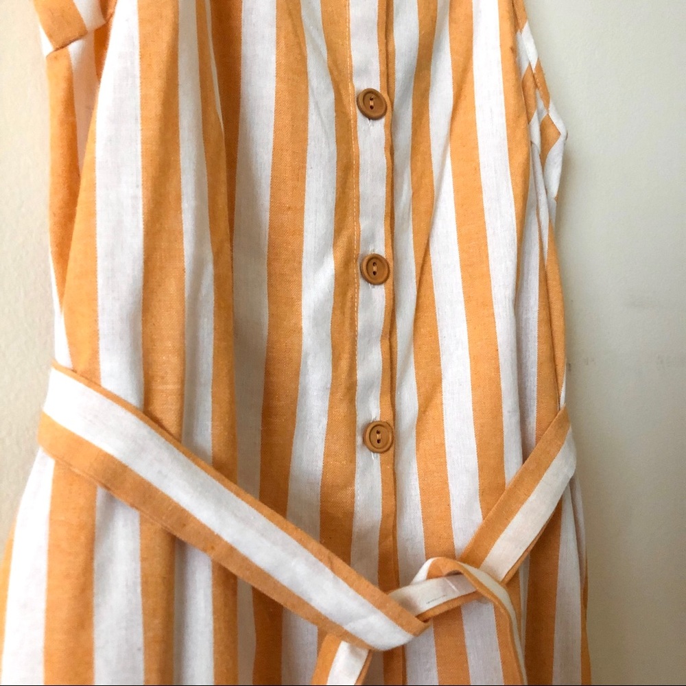 Midi dress with buttons - Picture 3 of 5